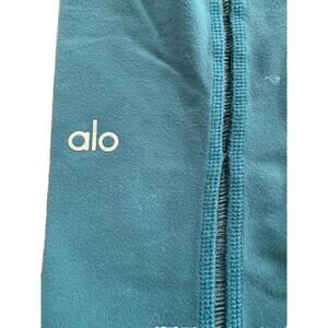 Alo Leggings Size XS 26” Inseam Open Detail On Back Teal Color Read